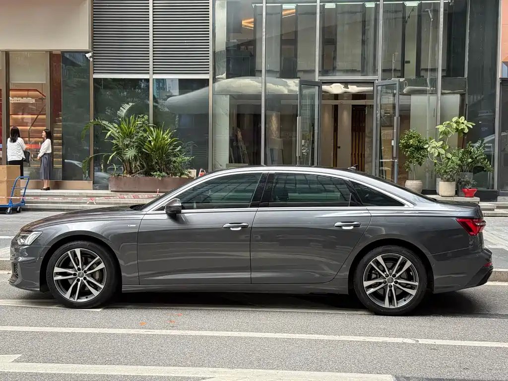 Audi A6L — фото 4