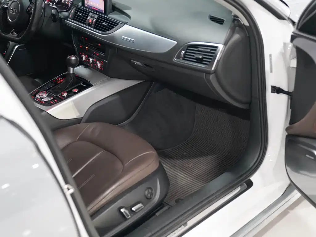 Audi A6 (Import) — фото 20