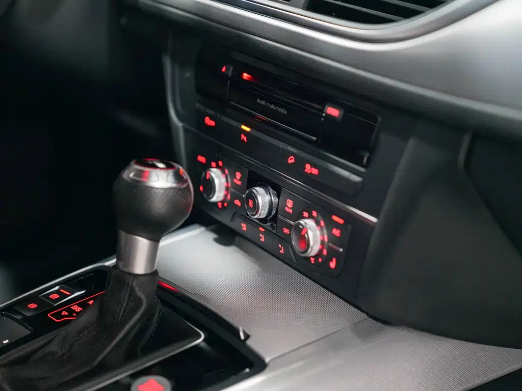 Audi A6 (Import) — фото 22