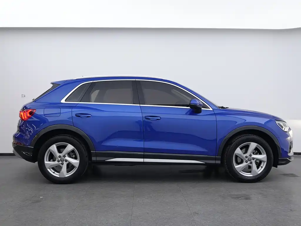 Audi Q3 — фото 22