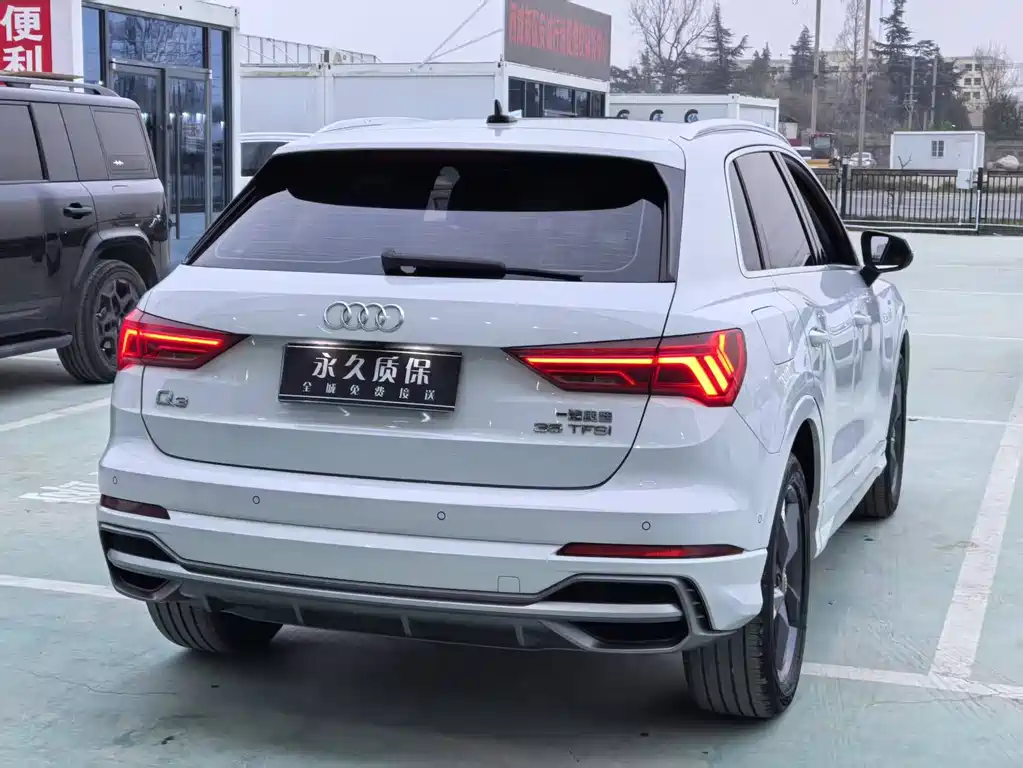 Audi Q3 — фото 23