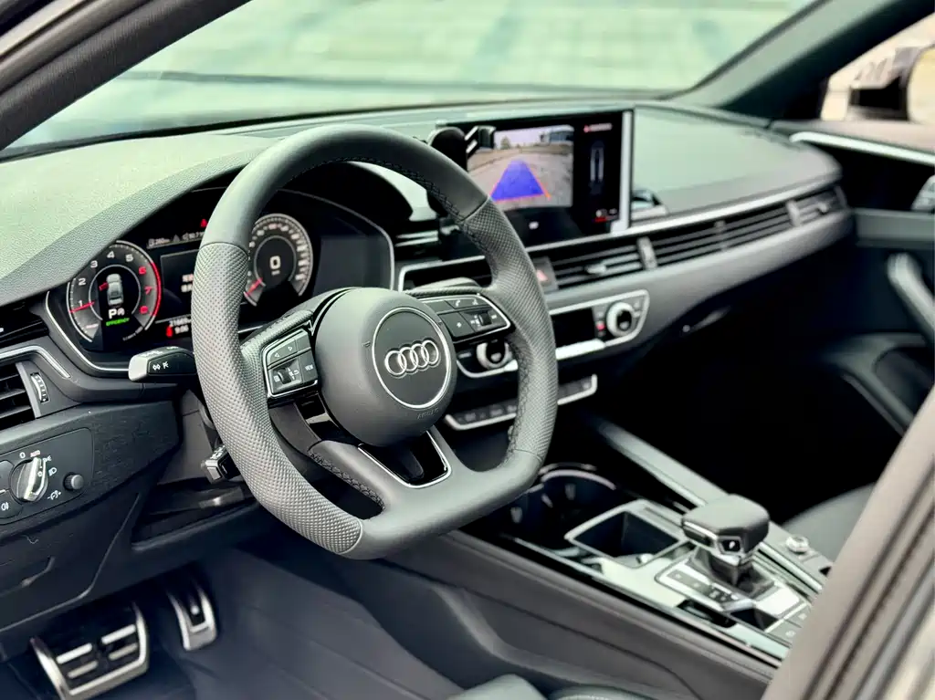Audi A4L — фото 6