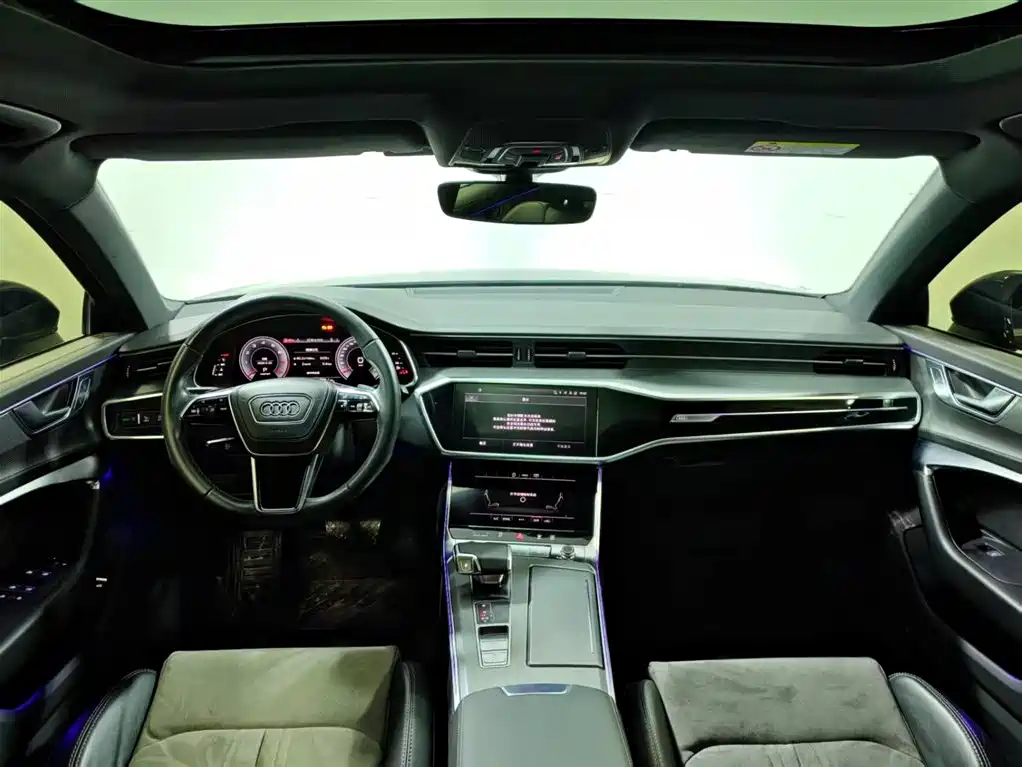 Audi A6L — фото 10