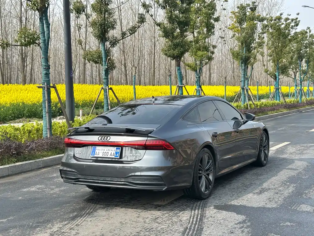 Audi A7 — фото 8