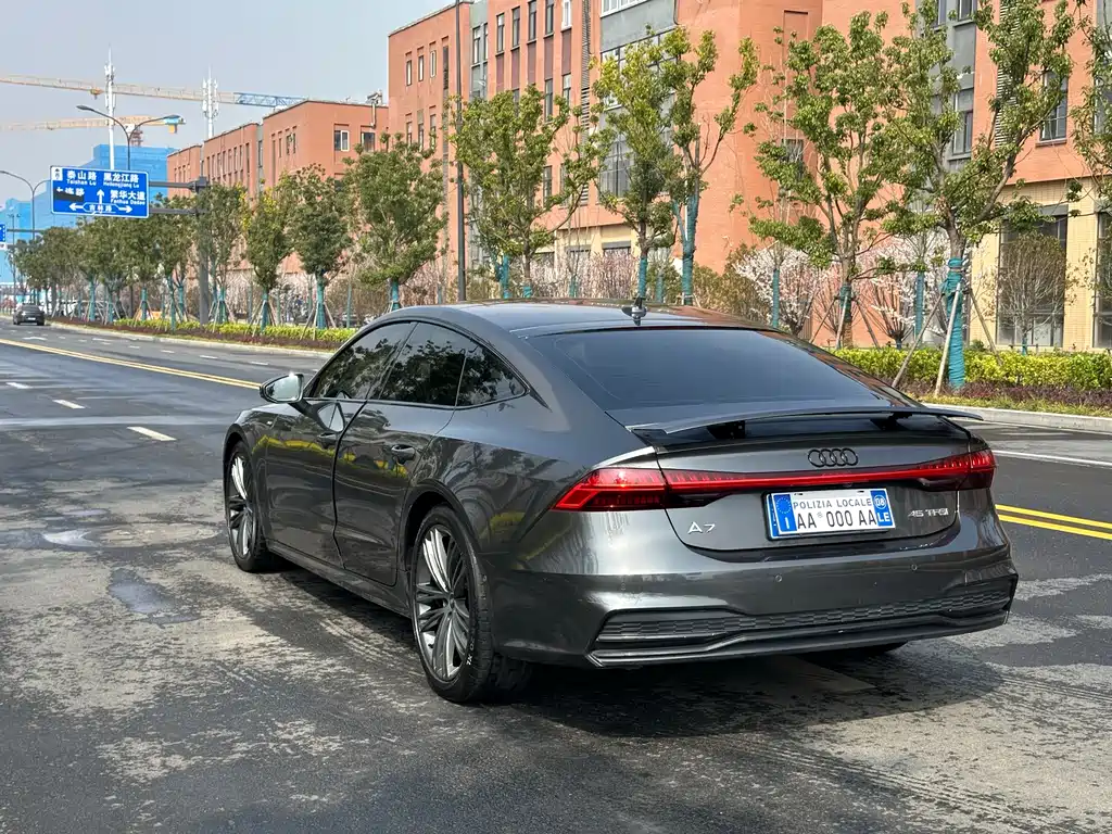 Audi A7 — фото 10