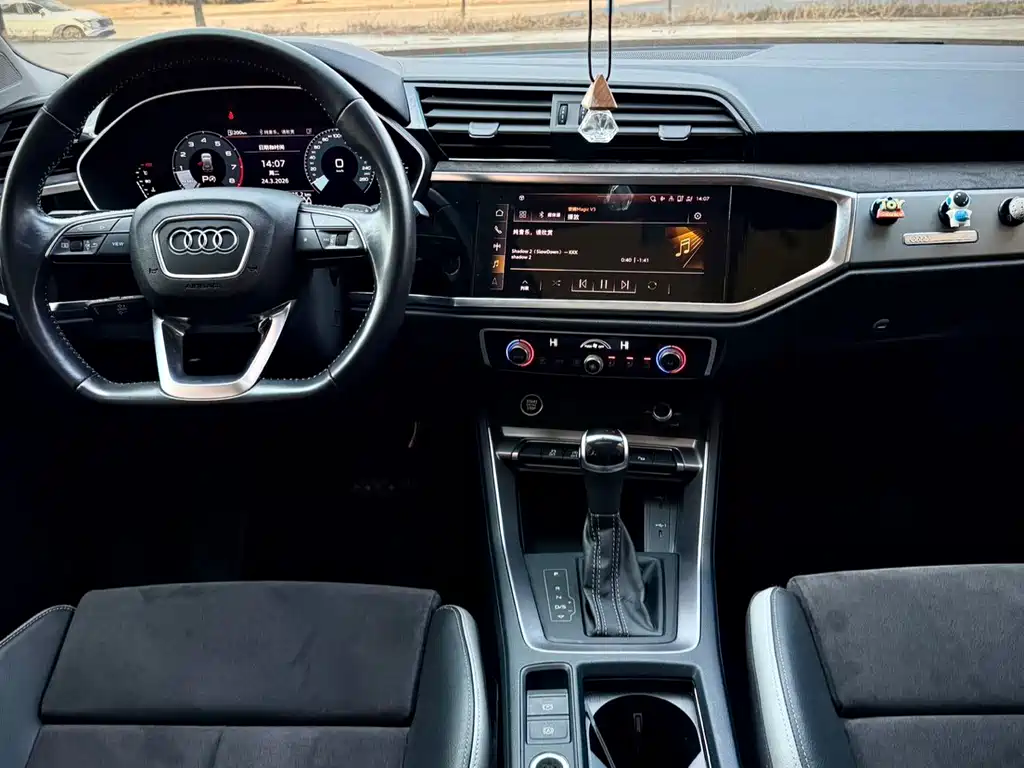 Audi Q3 — фото 22