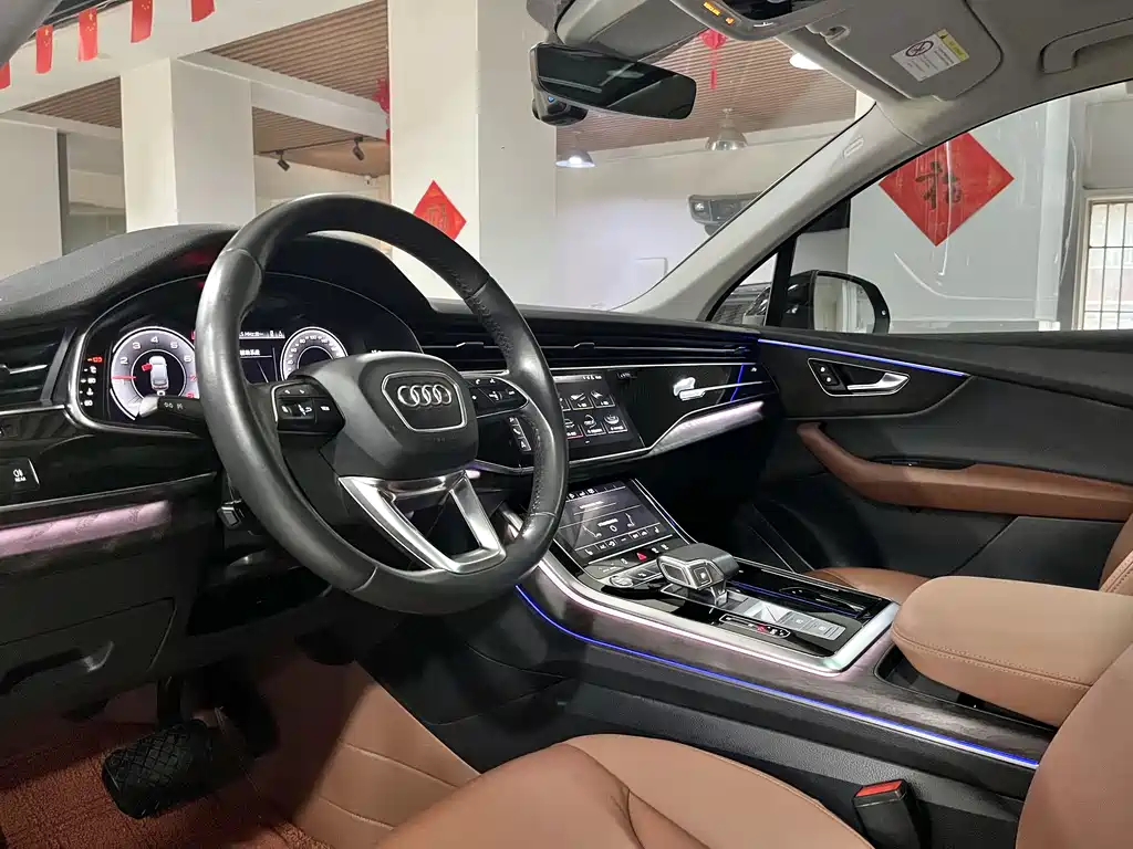 Audi Q7 — фото 5