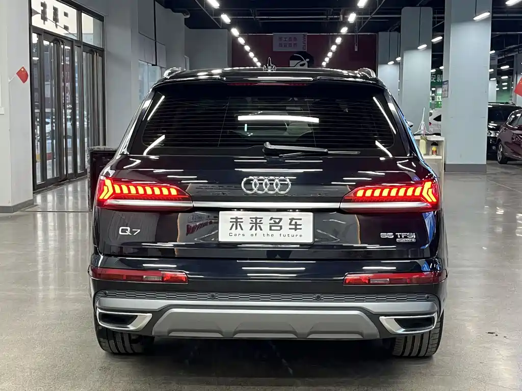 Audi Q7 — фото 15