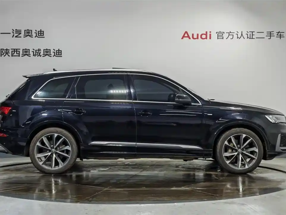 Audi Q7 — фото 3