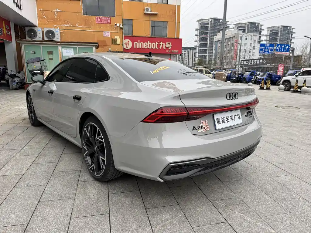 Audi A7L — фото 5