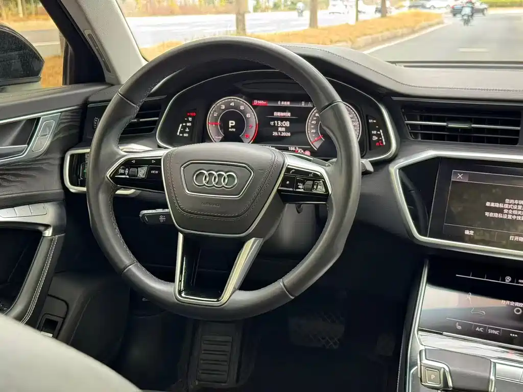 Audi A6L — фото 9