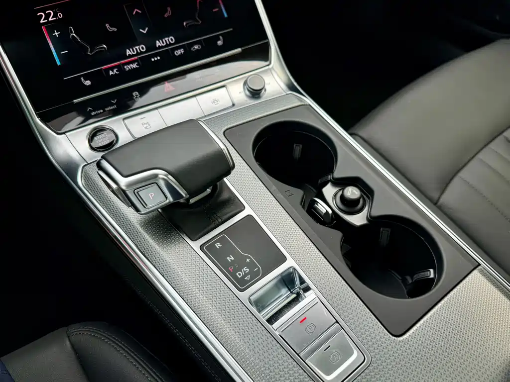 Audi A6 (Import) — фото 8