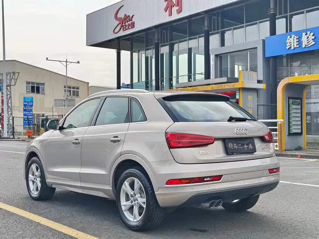 Audi Q3 — фото 7