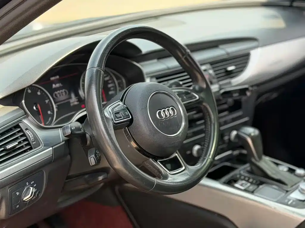 Audi A6L — фото 5