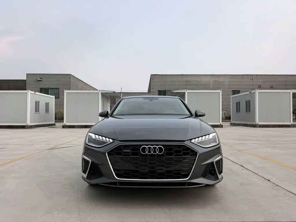 Audi A4L — фото 2