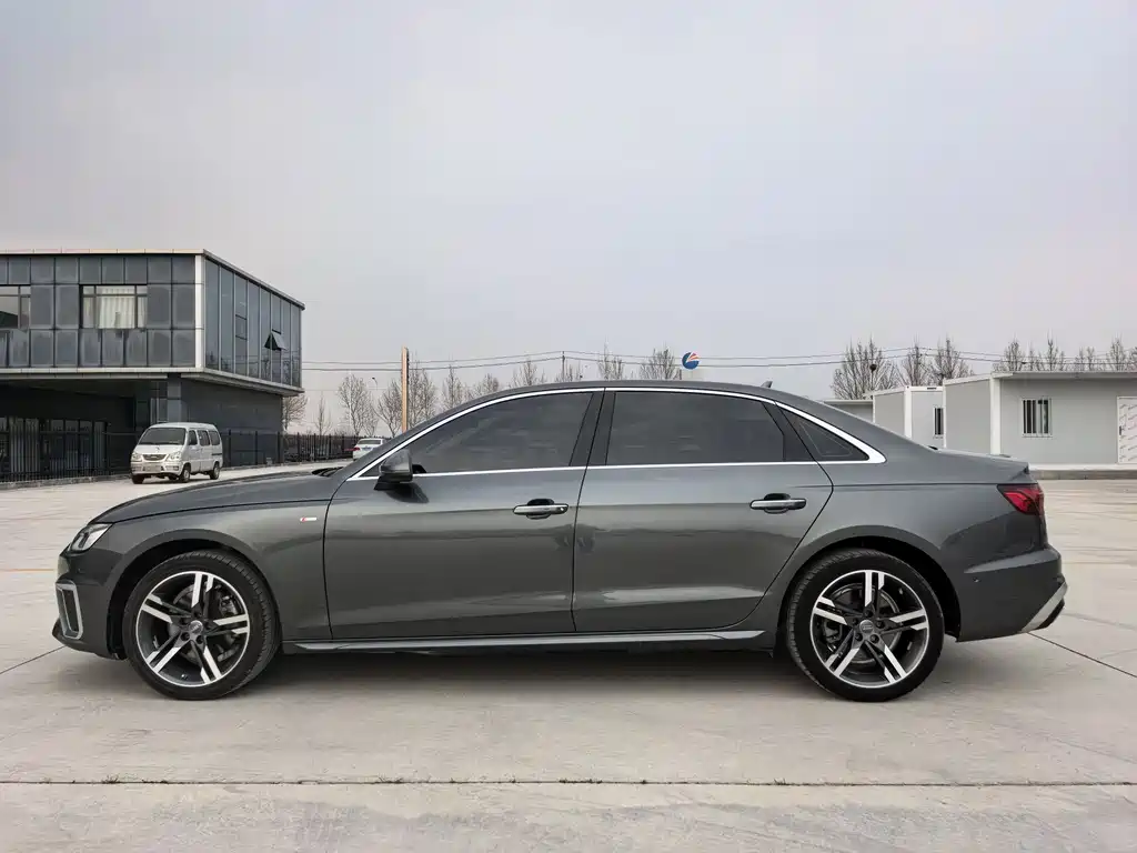 Audi A4L — фото 4