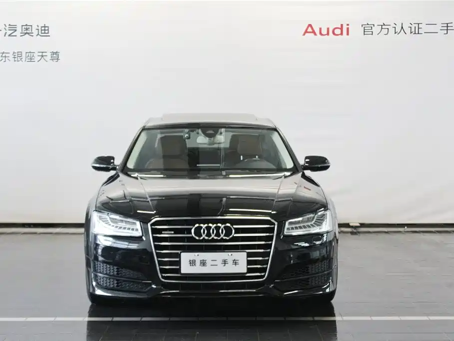 Audi A8 — фото 2
