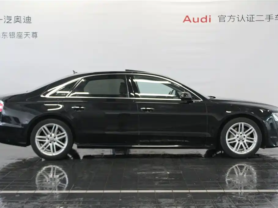 Audi A8 — фото 4