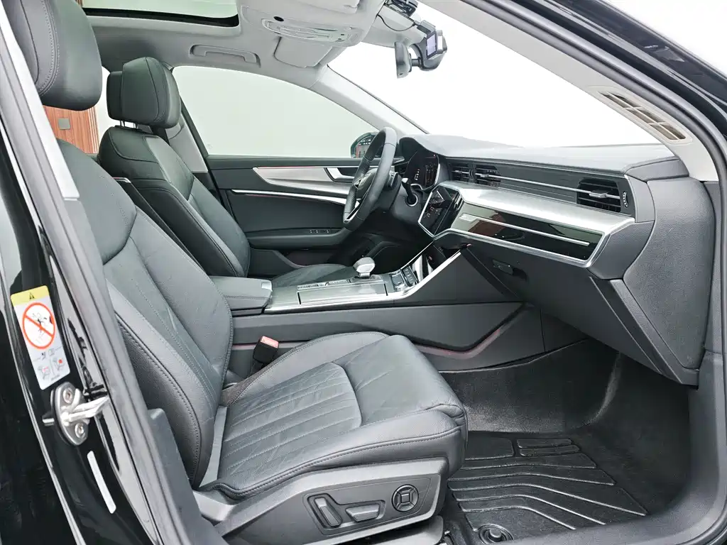 Audi A6L — фото 17