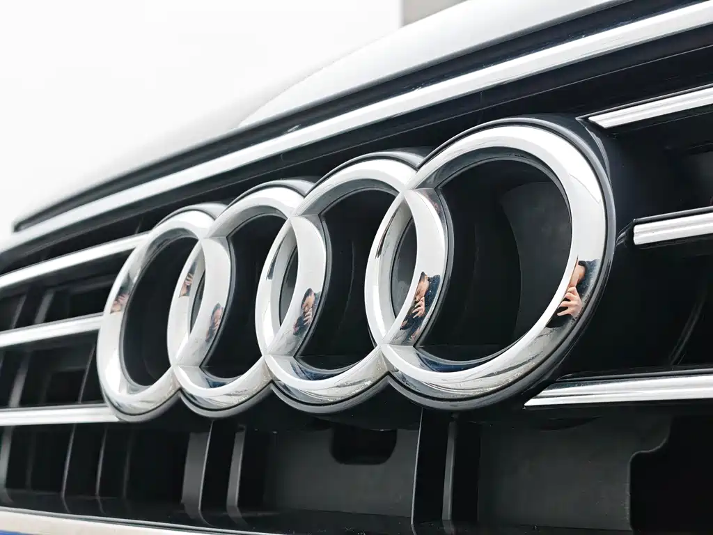 Audi A6L — фото 22