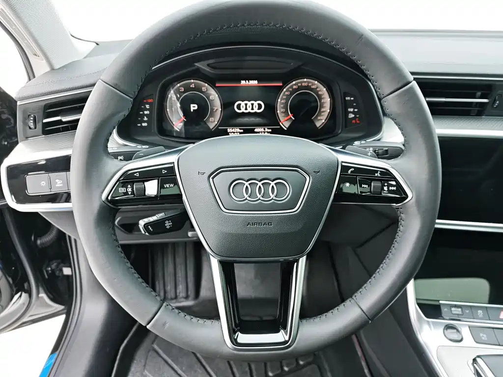 Audi A6L — фото 6