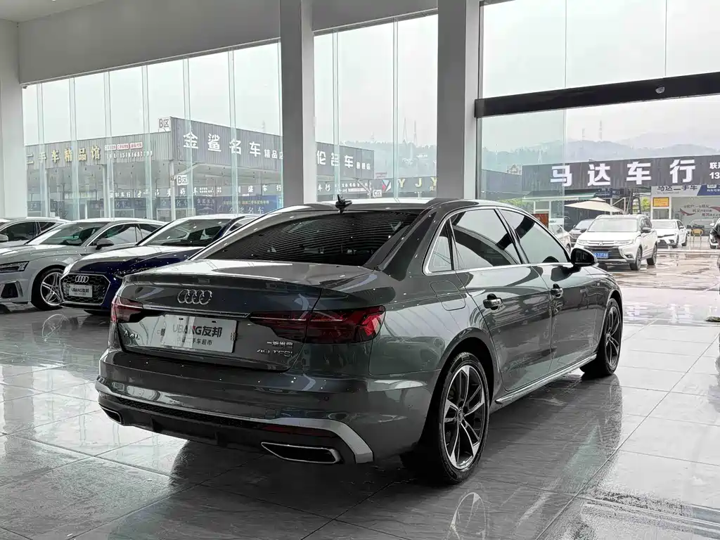 Audi A4L — фото 4