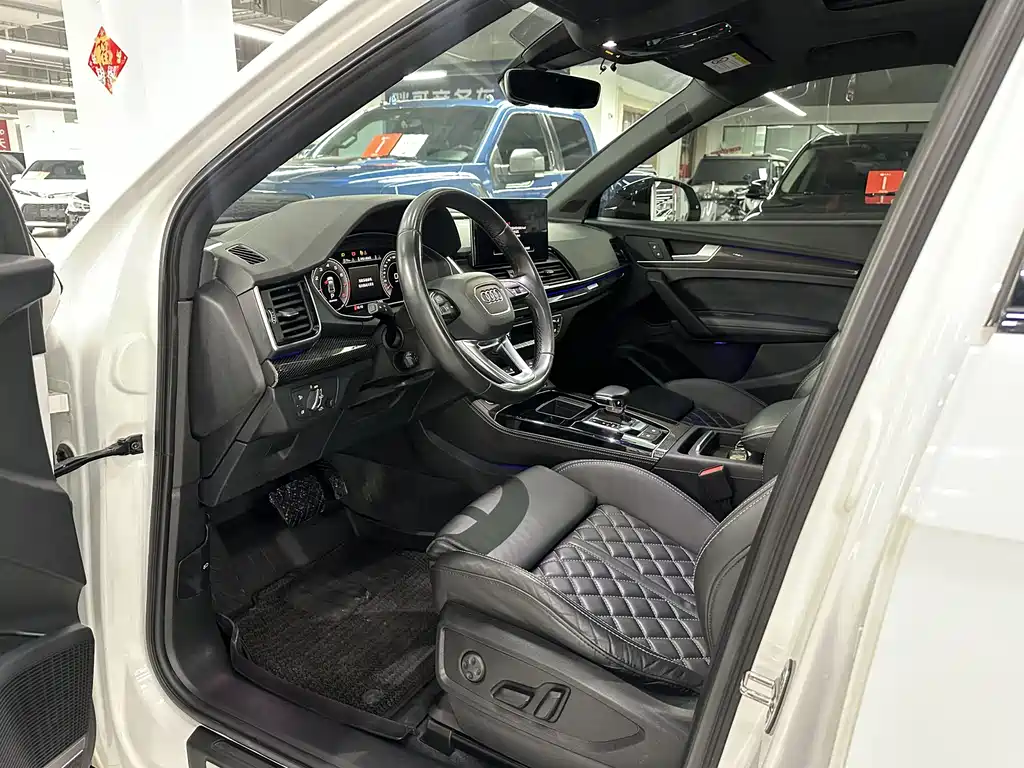 Audi Q5L Sportback — фото 8