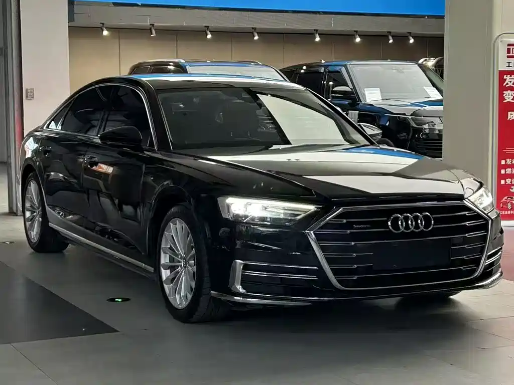 Audi A8 — фото 3