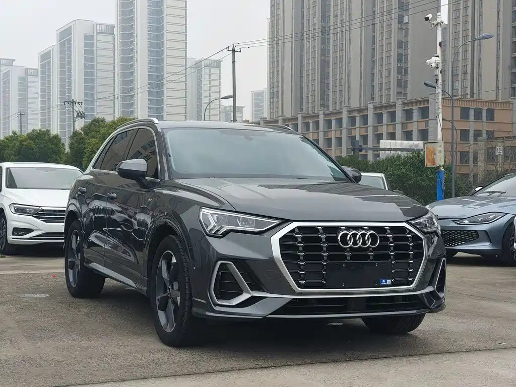 Audi Q3 — фото 3