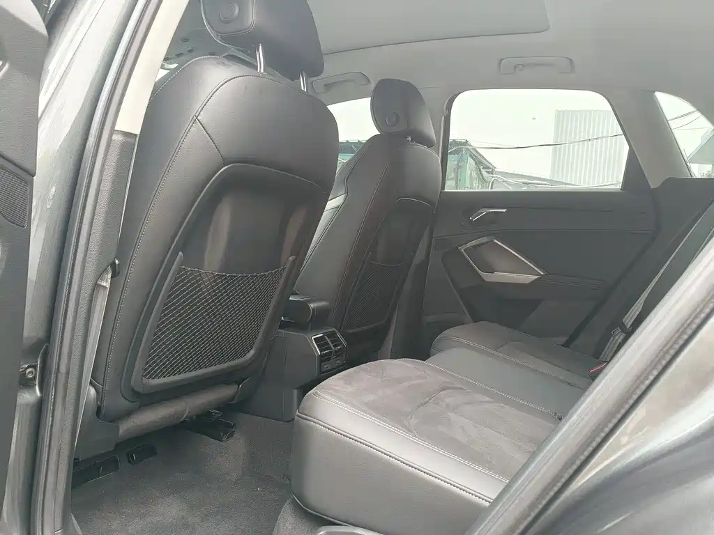 Audi Q3 — фото 5