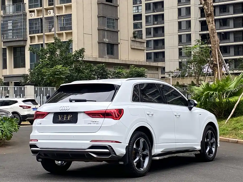 Audi Q3 — фото 9