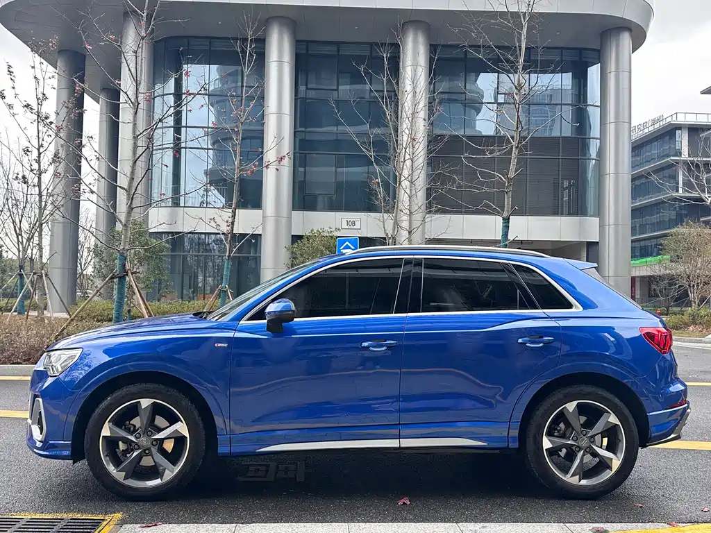 Audi Q3 — фото 4