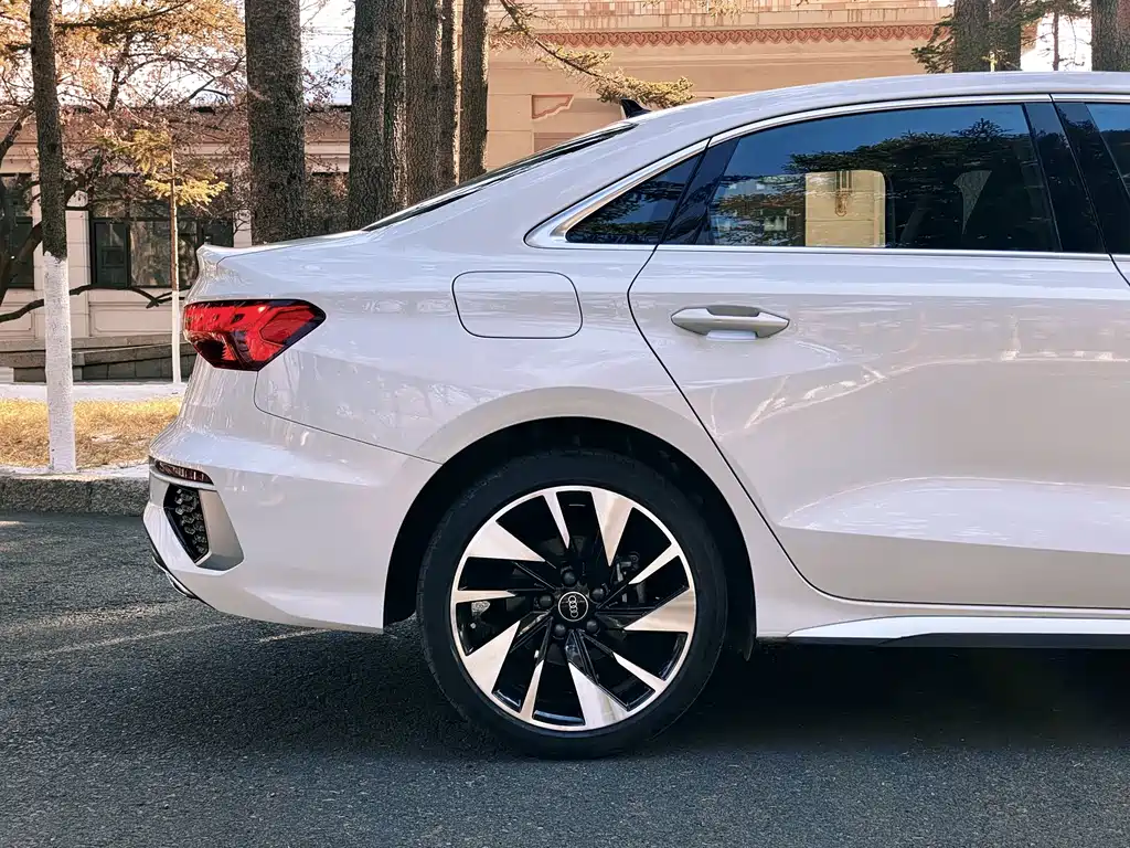 Audi A3 — фото 7