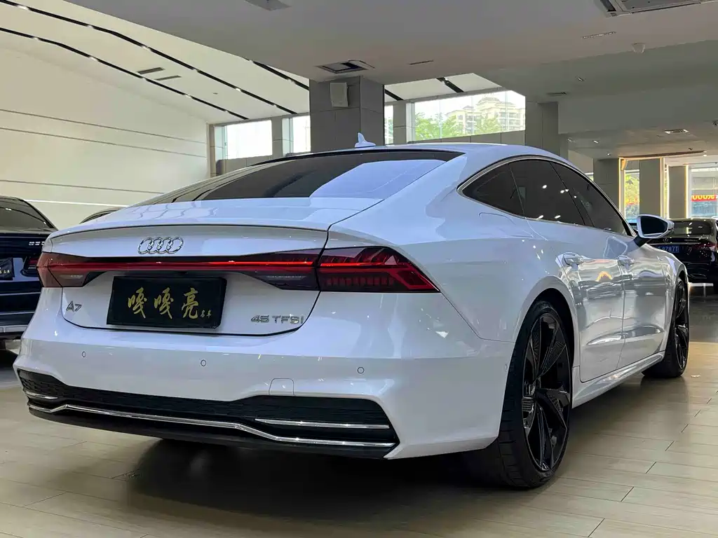 Audi A7 — фото 11