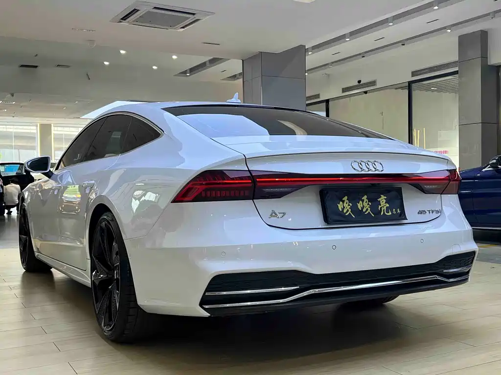 Audi A7 — фото 9