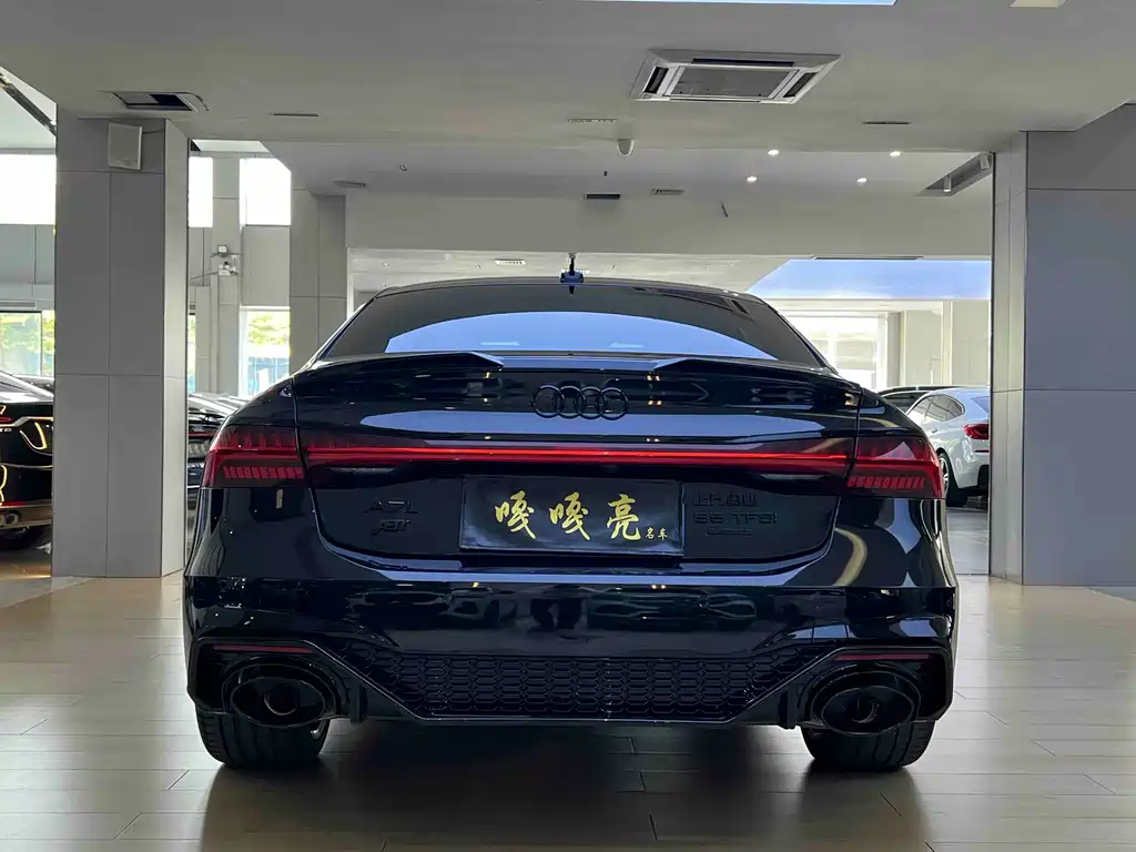 Audi A7L — фото 10