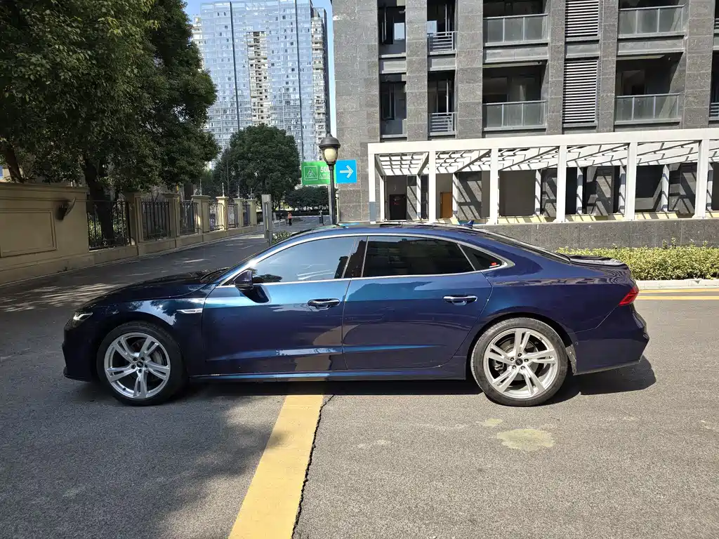 Audi A7L — фото 4