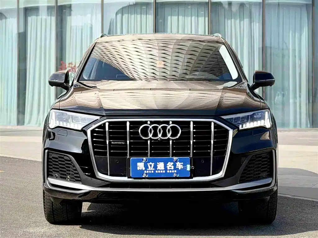 Audi Q7 — фото 2
