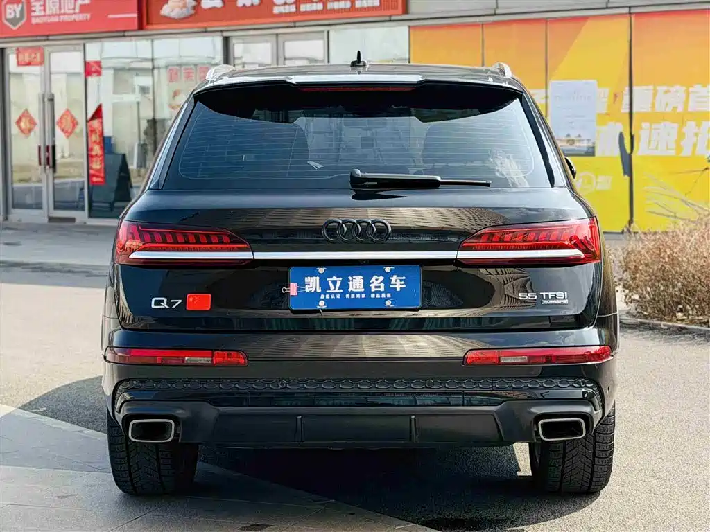 Audi Q7 — фото 5