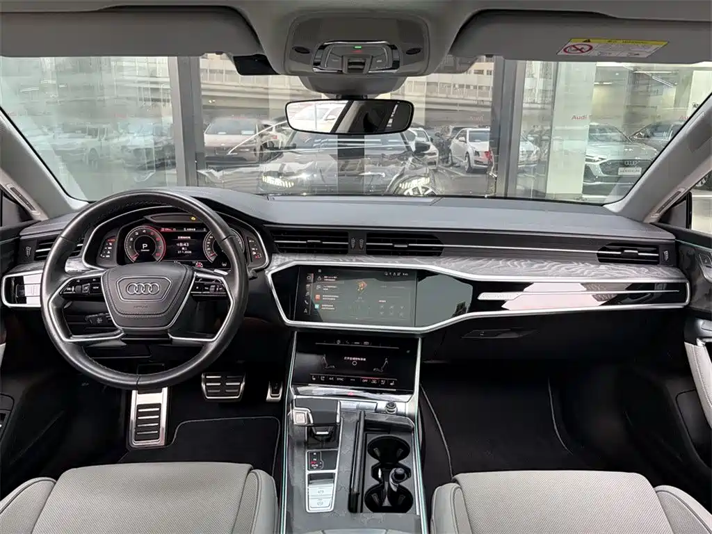 Audi A7L — фото 6