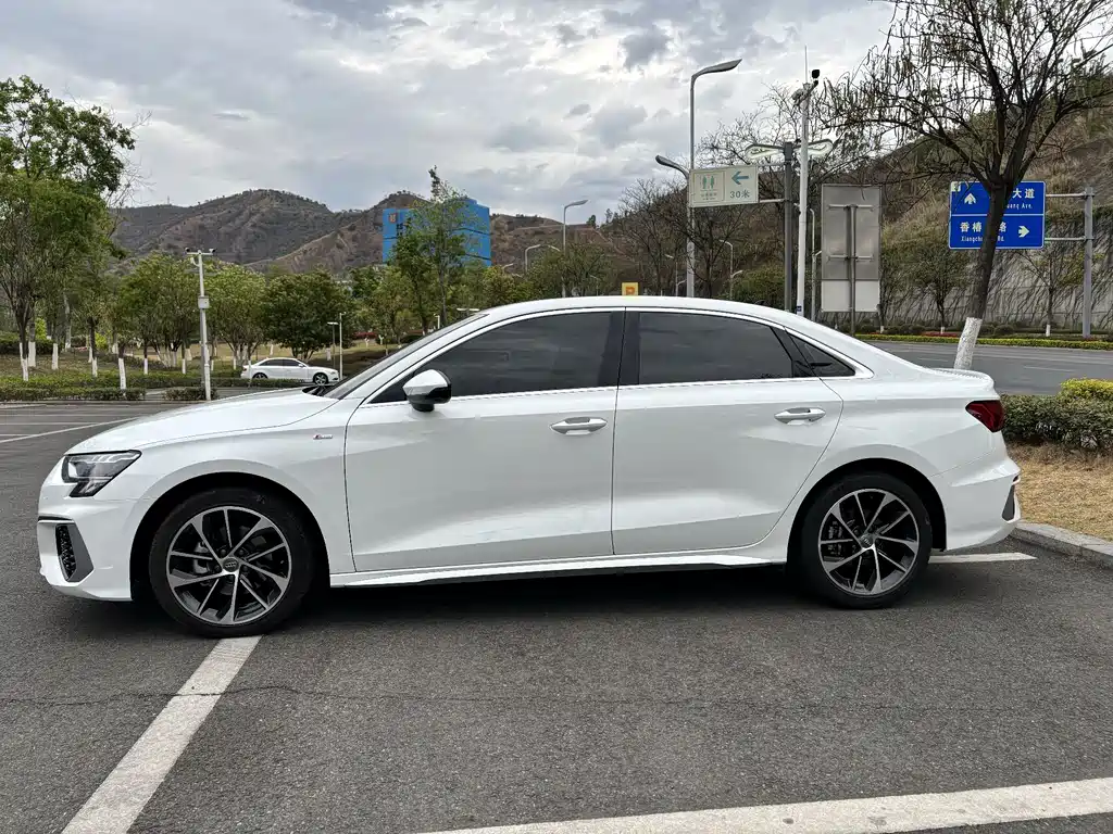 Audi A3 — фото 11
