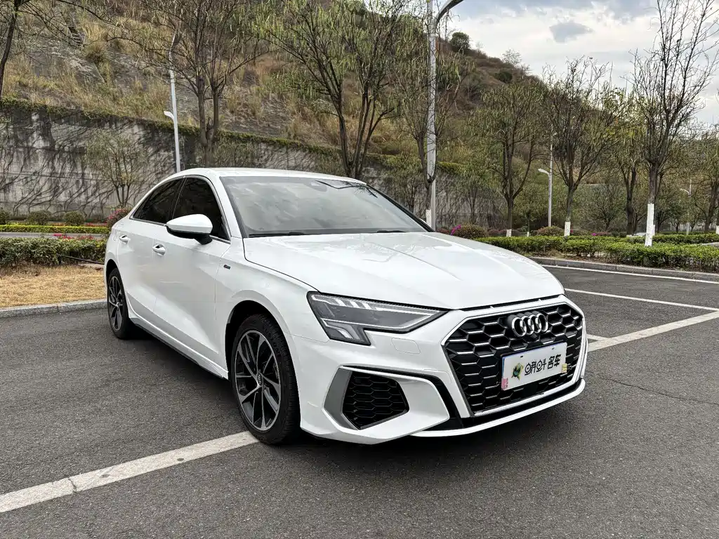 Audi A3 — фото 3