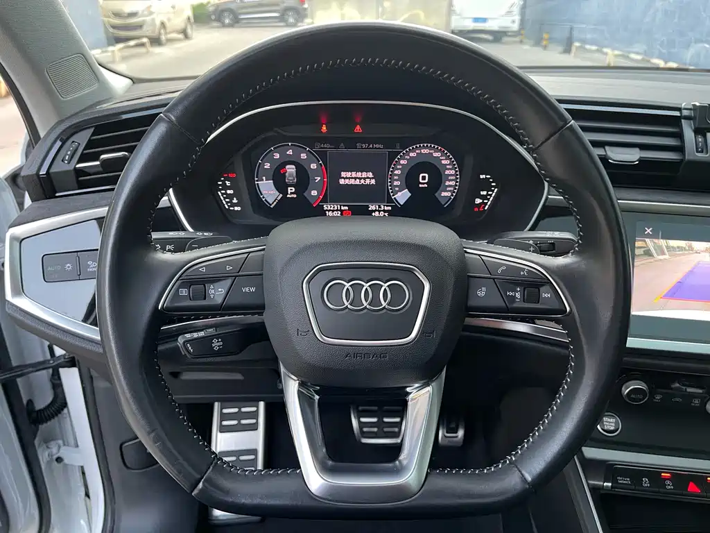 Audi Q3 — фото 15