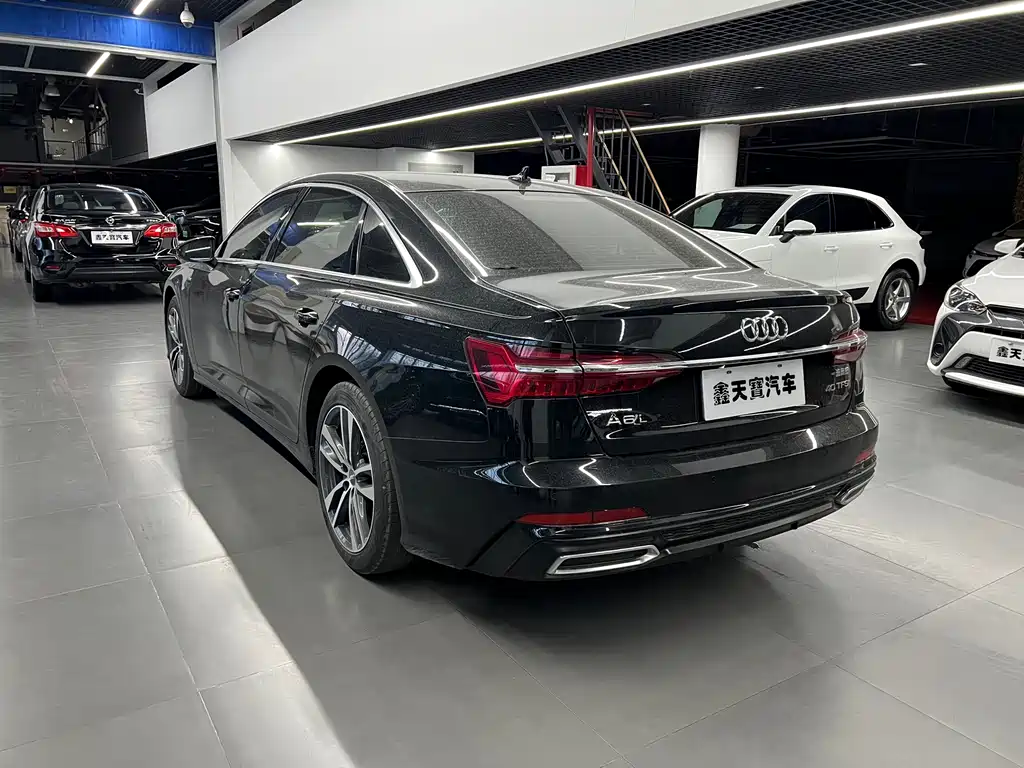 Audi A6L — фото 2