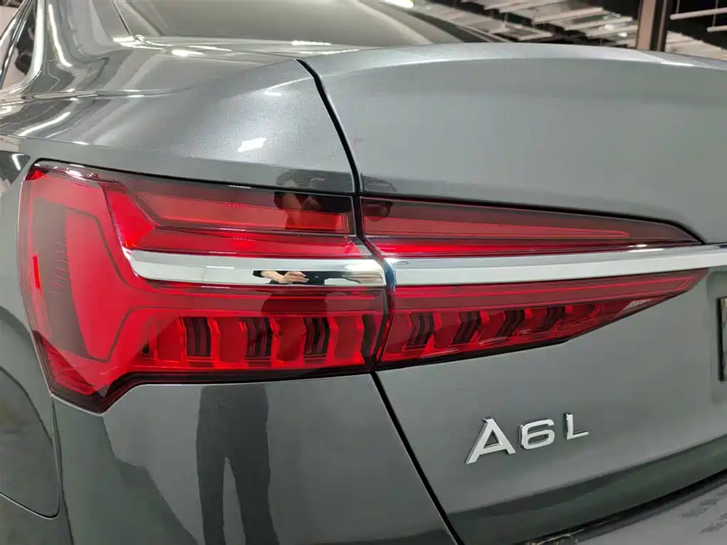 Audi A6L — фото 14