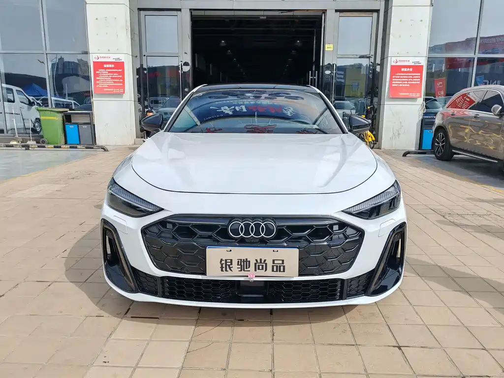 Audi A5L — фото 2