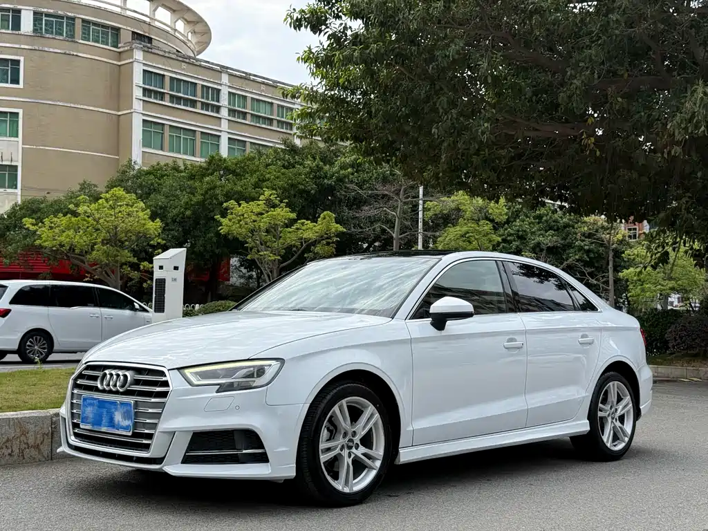 Audi A3 — фото 2