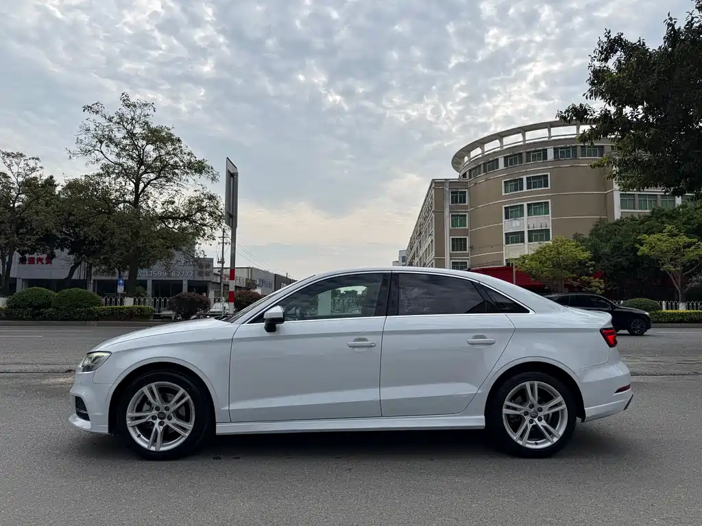 Audi A3 — фото 3