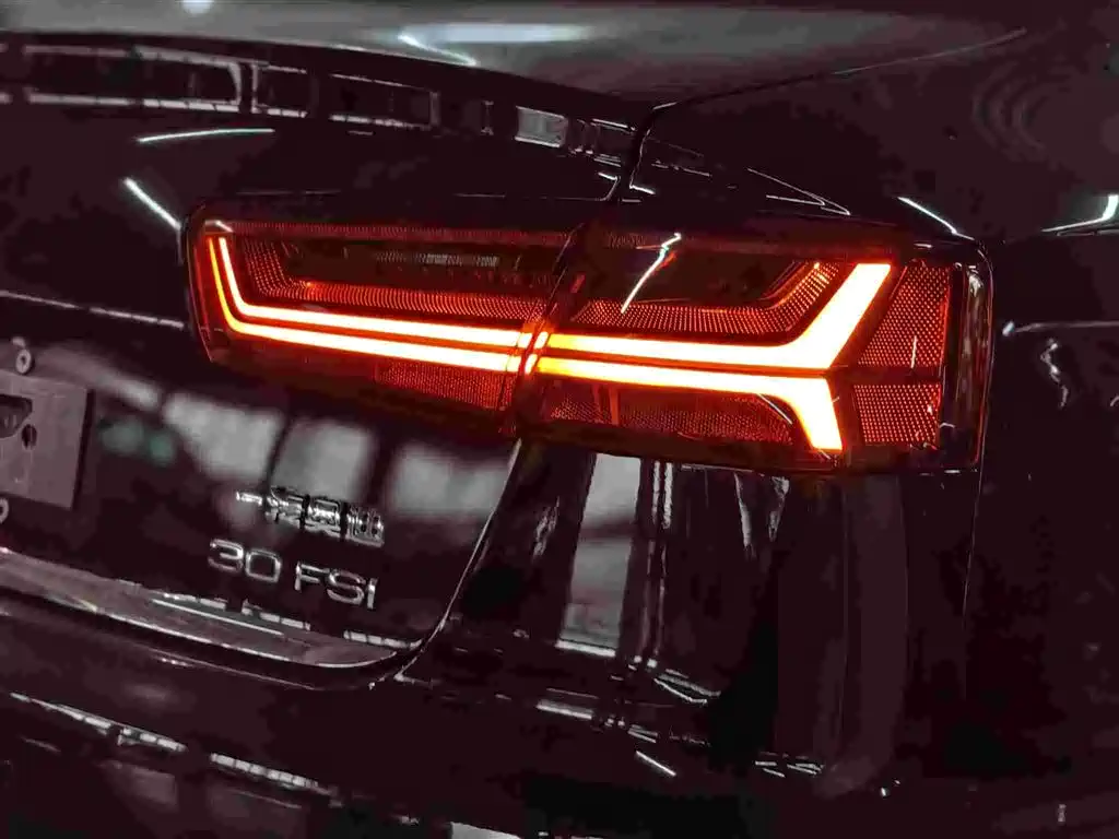 Audi A6L — фото 6