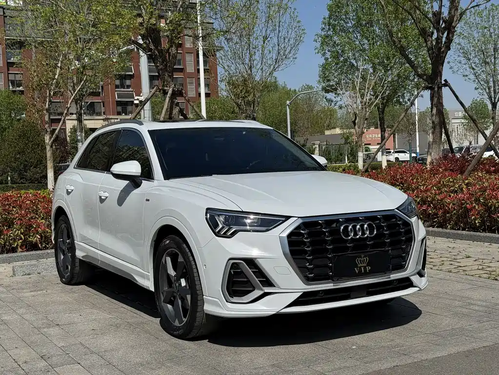 Audi Q3 — фото 3